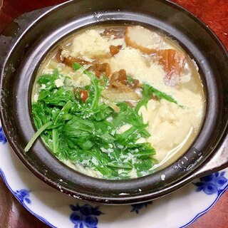ナメコ豆腐の豆乳白だし鍋。
